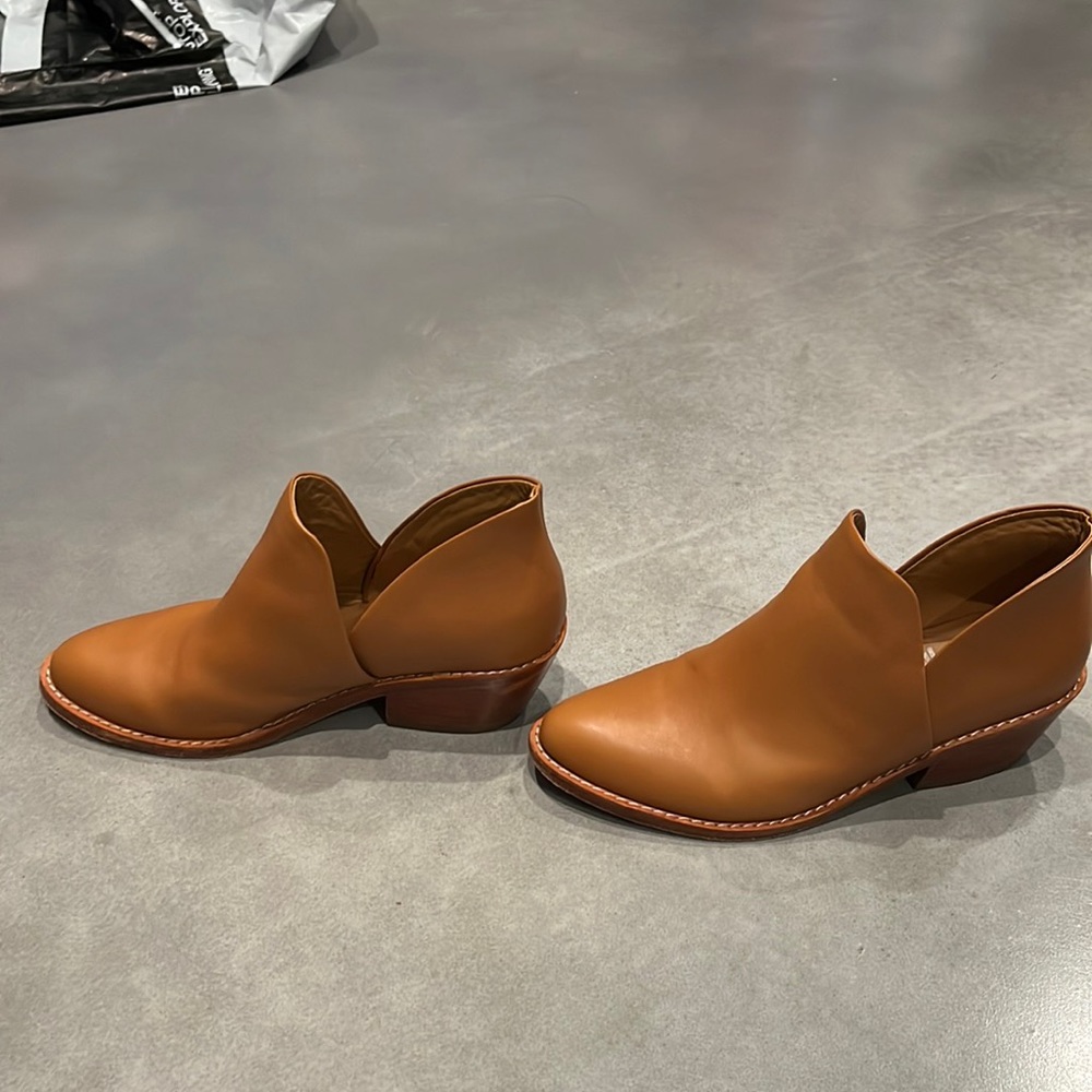 Barely warn leather booties